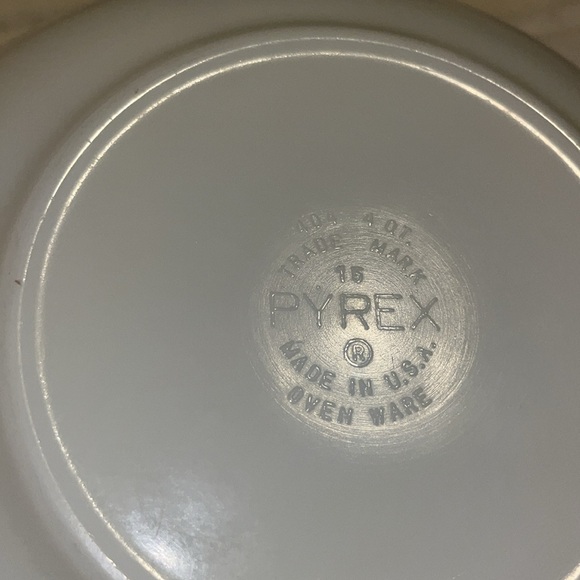 Rare 4Qt PYREX Mixing Bowl “Spring Blossom” - Picture 4 of 8